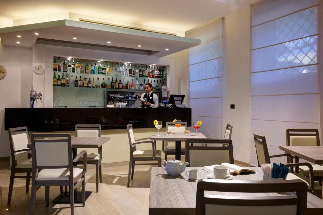 Occidental Aurelia Hotel Rome Exterior photo